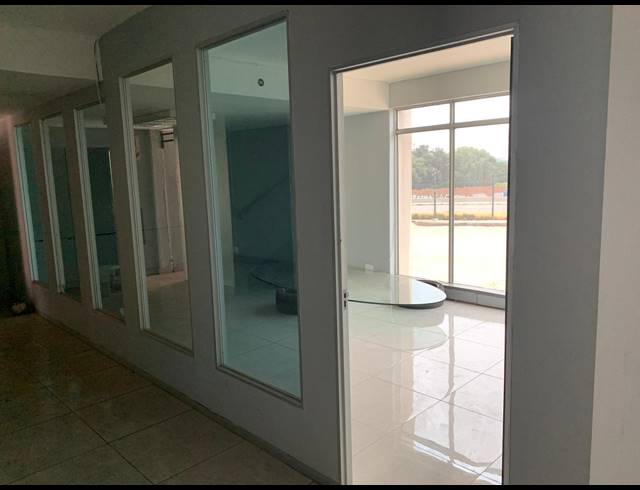 1,900M² WAREHOUSE TO LET IN WYNBERG